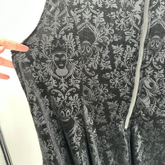 Disney Villain Velvet Embossed Sleeveless Plus Size Skater Dress - Picture 4 of 9